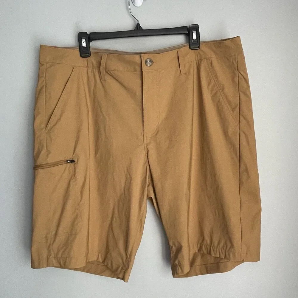 Eddie Bauer Flat Front Nylon Shorts Men's Size 40 Brown 10 Inch Inseam Logo
